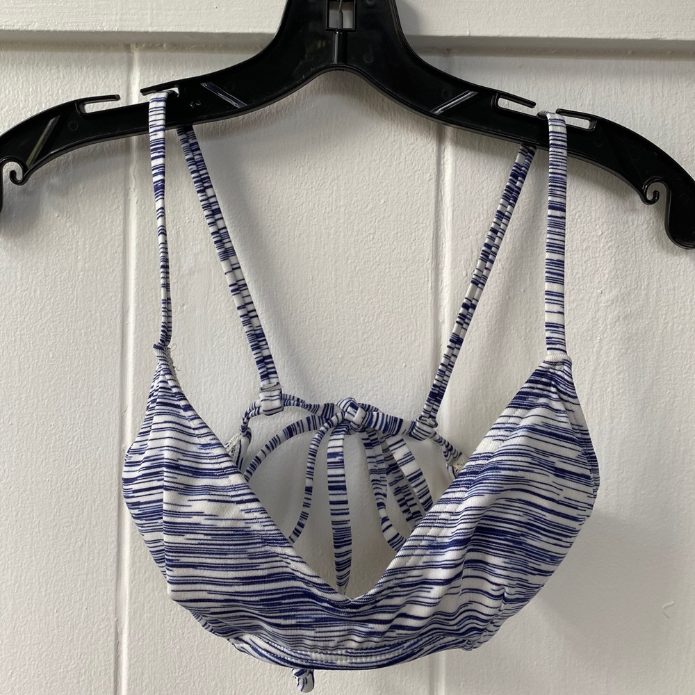Roxy Swimsuit Top in Blue & White